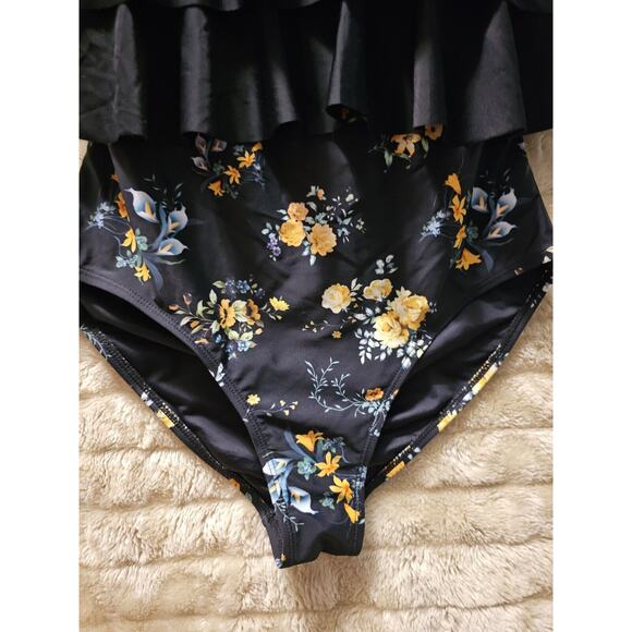 Ocean Blues One Piece Swimsuit Floral With Black Ruffled Top Strappy Size M - Picture 4 of 9